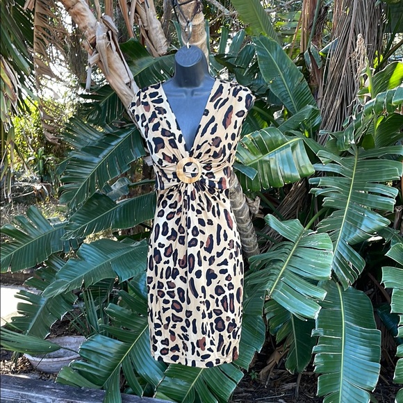 Cachet deep V animal, print body con dress - Picture 1 of 8